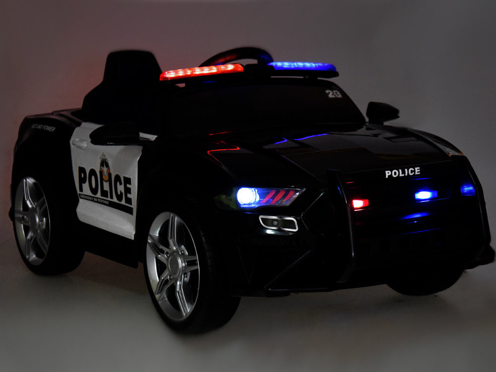 Policijski automobil AKU