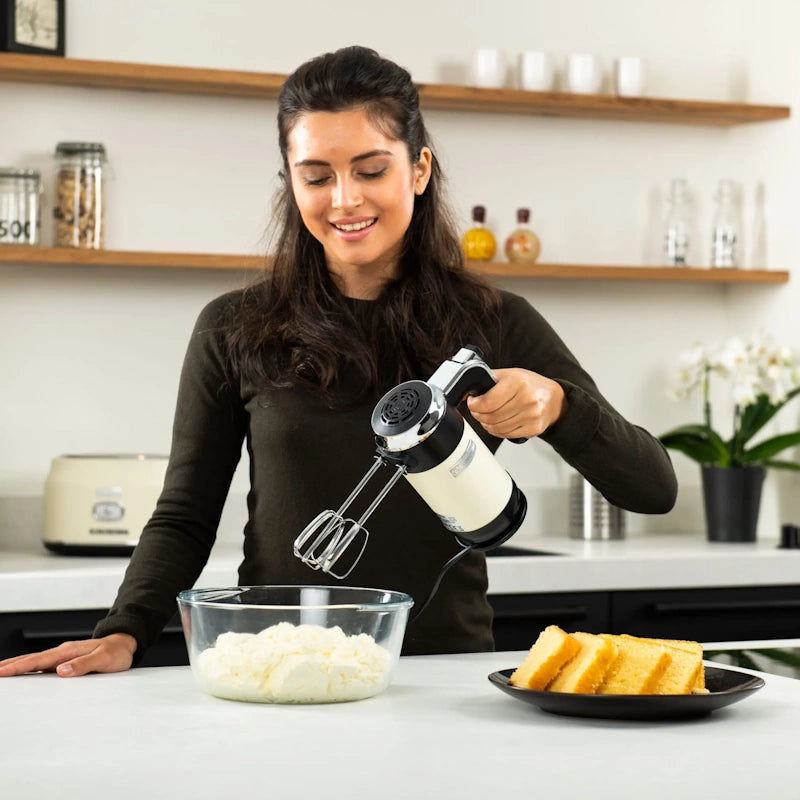 Westinghouse Retro White hand mixer