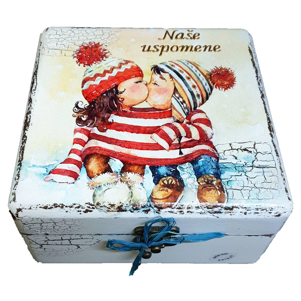 🎁 Kutija Uspomena – Sačuvajte Najdraže Trenutke u Toploj Zimskoj Priči 🎁  Š165138