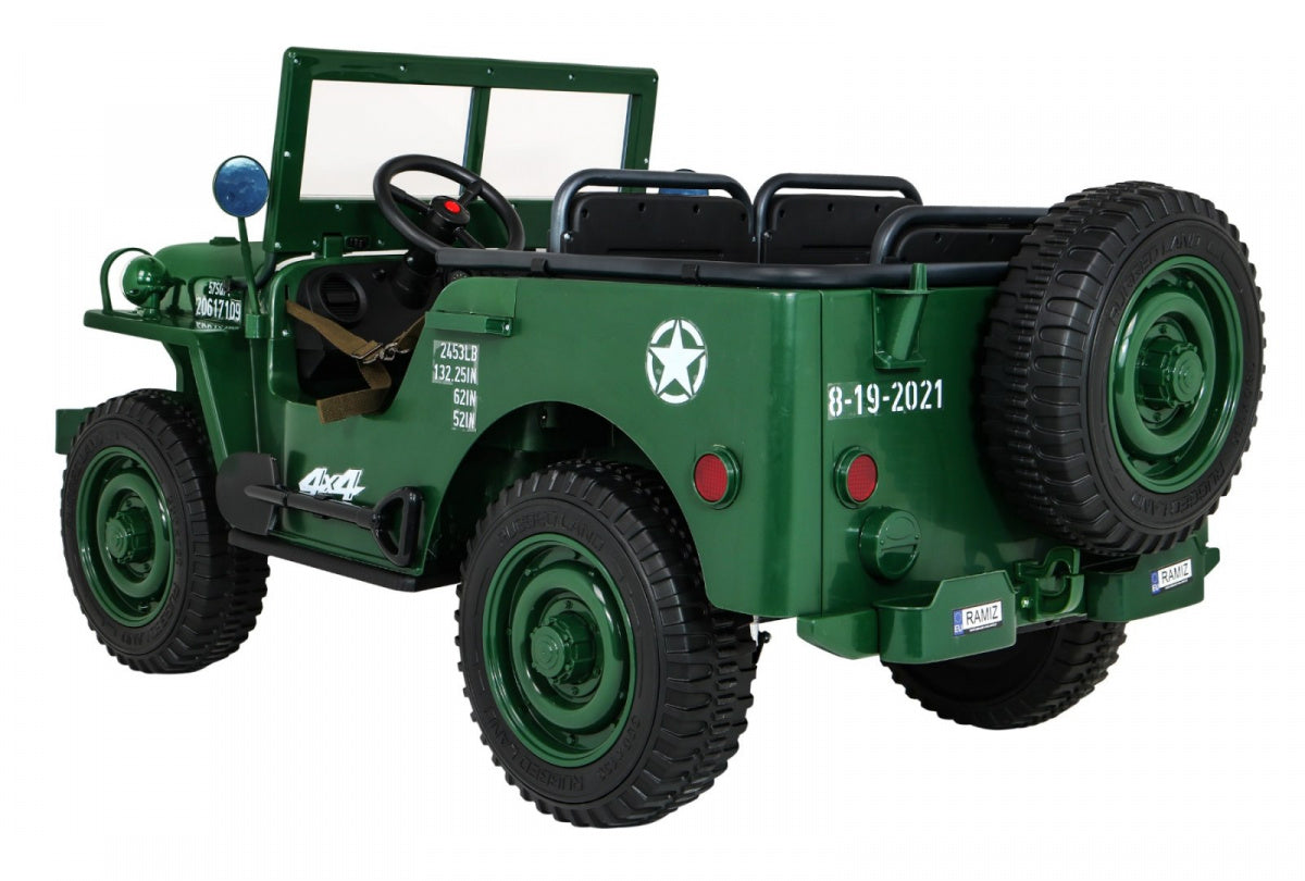 Retro Military Vehicle 4x4 Green