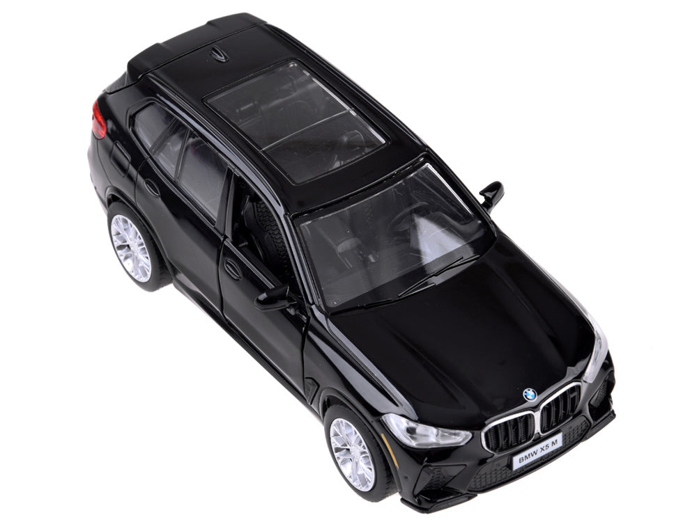 Metalni BMW X5M s efektima