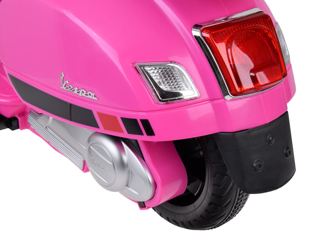 VESPA GTS Super AKU roza