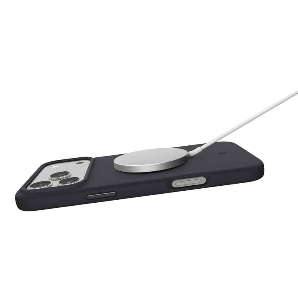 Spigen - Silicone Fit MagSafe ovitek za iPhone 17 Pro ACS10335 - črn