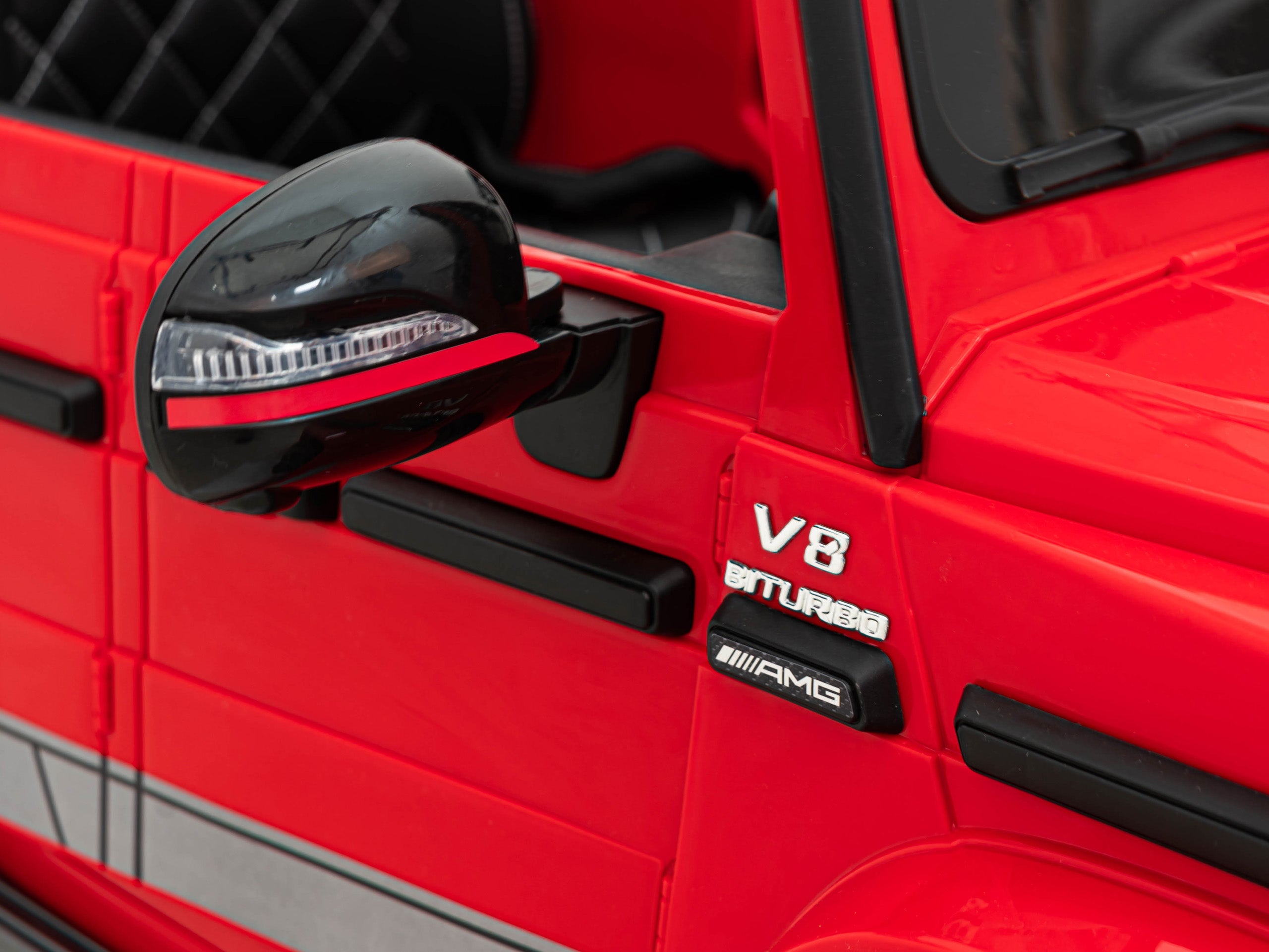 Licencirani auto na akumultor Mercedes G63 - crveni