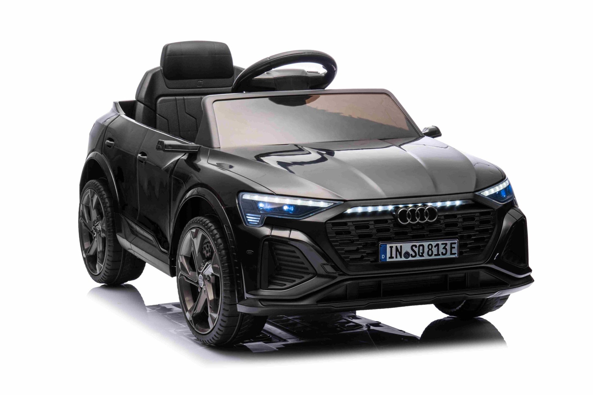 Licencirani auto na akumulator Audi SQ8 - crni