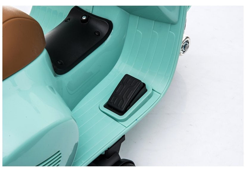 Licencirani motor na akumulator Vespa GTS 300 Mini - mint