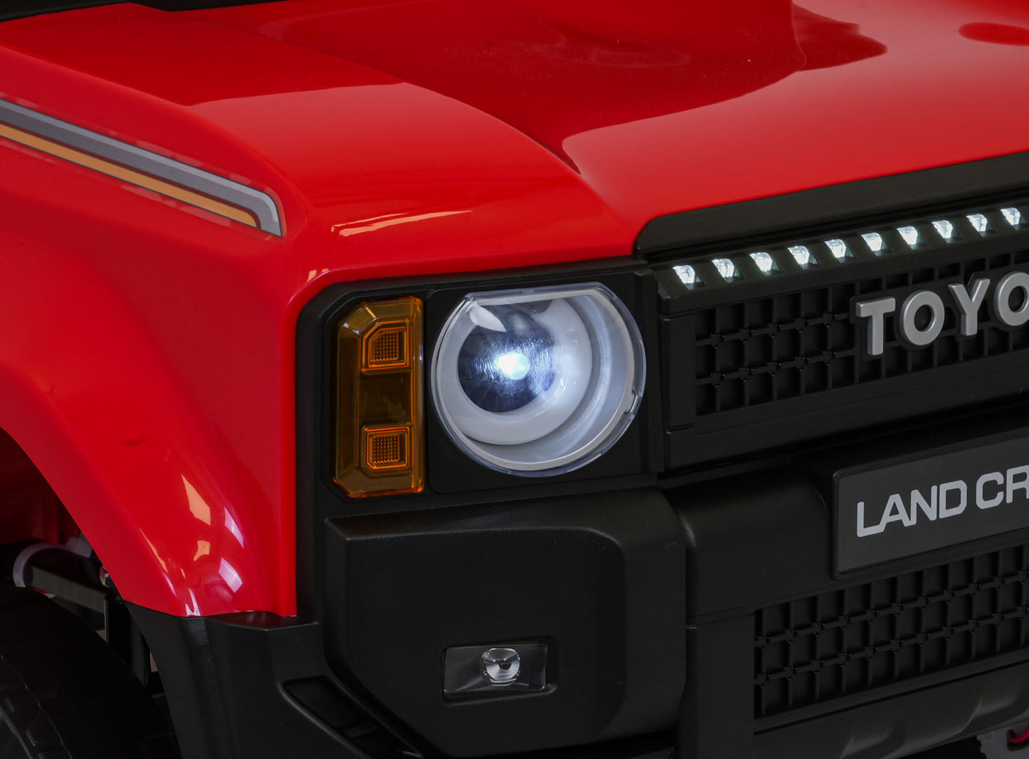 Licencirani auto na akumulator Toyota Land Cruiser PRADO 4x4 - crveni