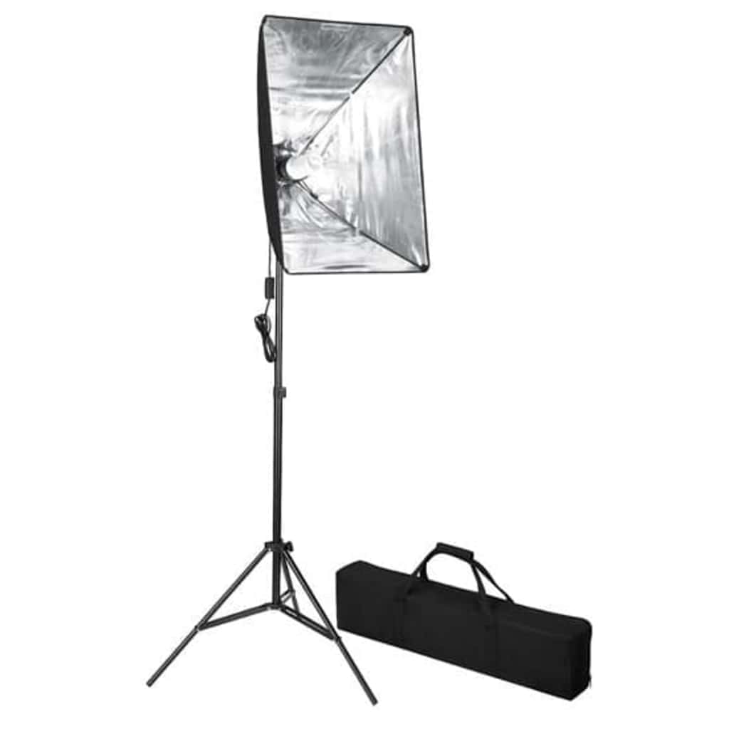 Oprema za fotografski studio s pozadinama i svjetlima softbox