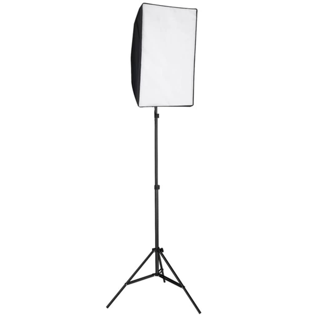 Fotografska oprema sa svjetlima softbox, pozadinom i reflektorom