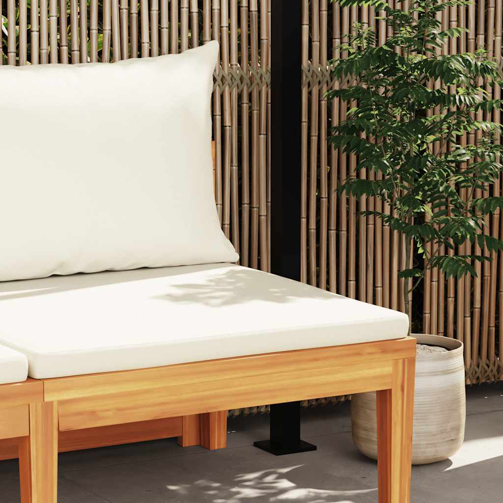 Vrtna klupa sa stolićem i krem bijelim jastucima drvo bagrema