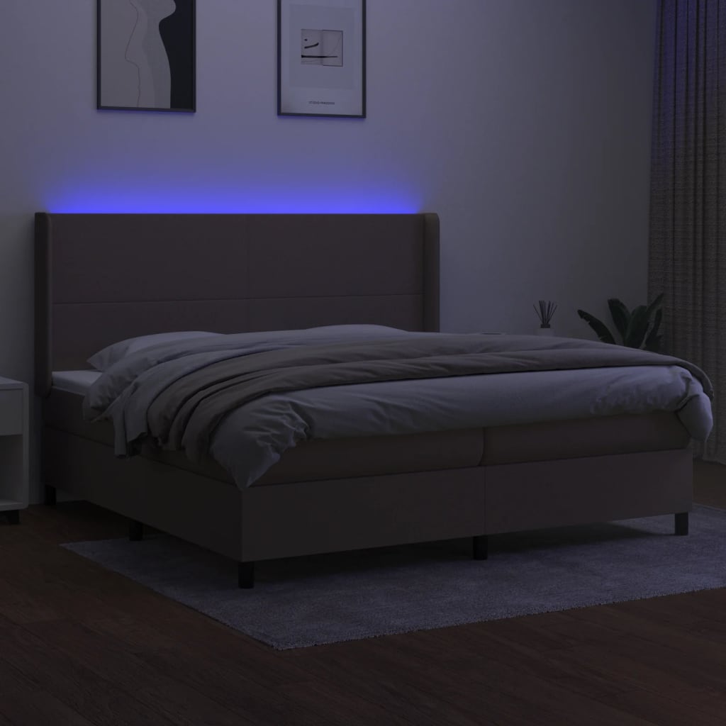 Krevet box spring s madracem LED smeđesivi 200x200 cm tkanina