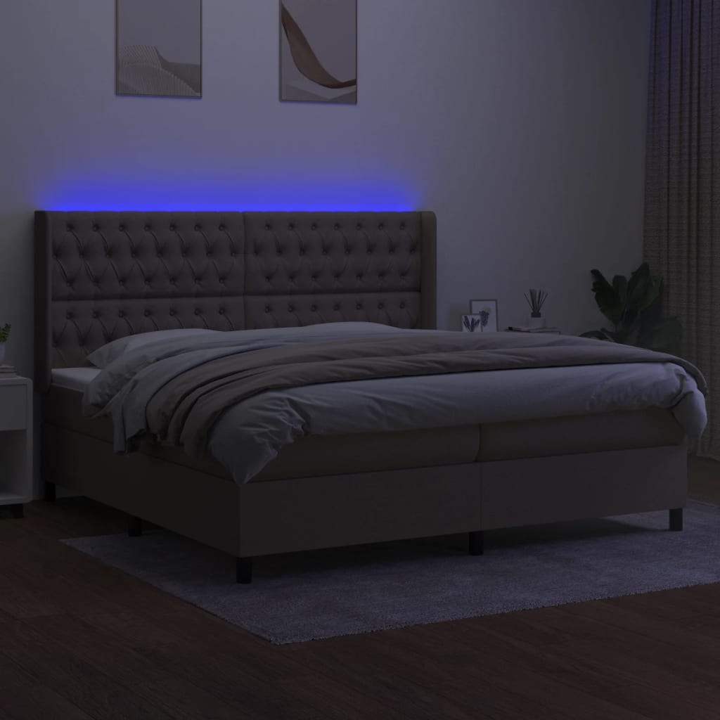 Krevet box spring s madracem LED smeđesivi 200x200 cm tkanina