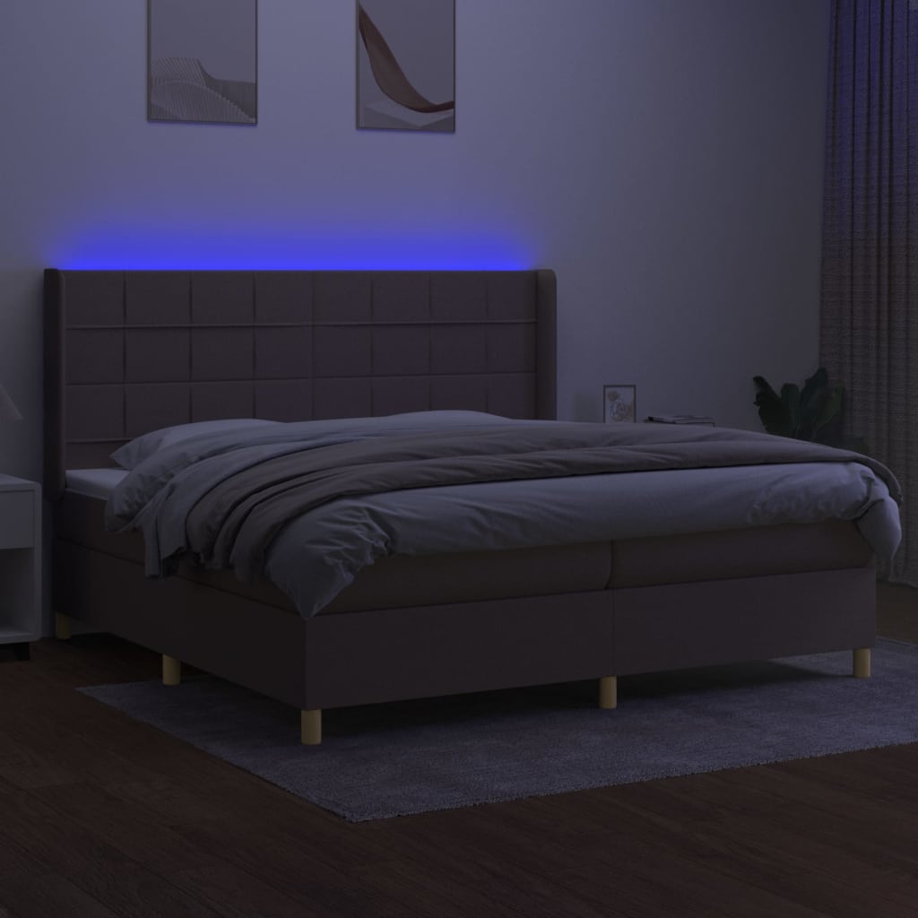 Krevet box spring s madracem LED smeđesivi 200x200 cm tkanina