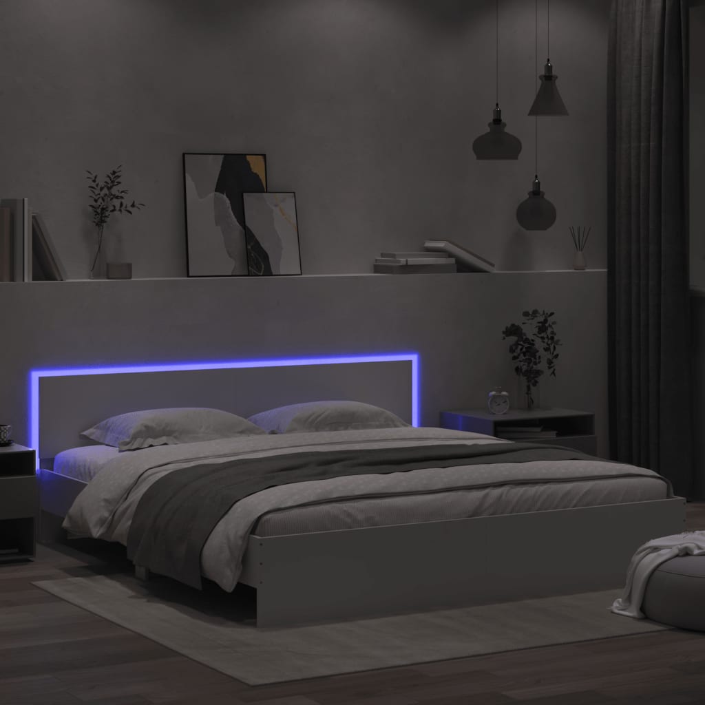 Okvir kreveta s uzglavljem i LED svjetlima bijeli 200 x 200 cm