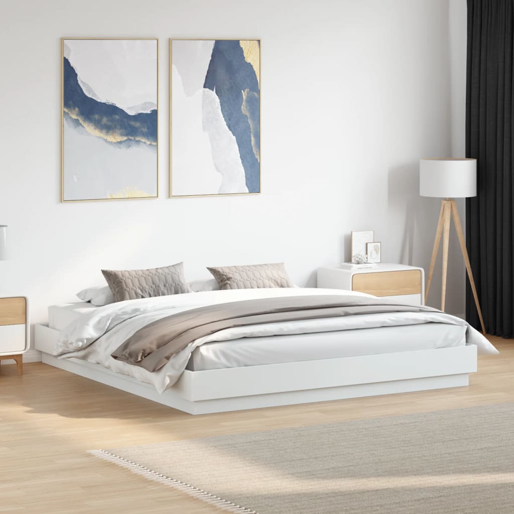 Okvir za krevet bijeli 200 x 200 cm od konstruiranog drva