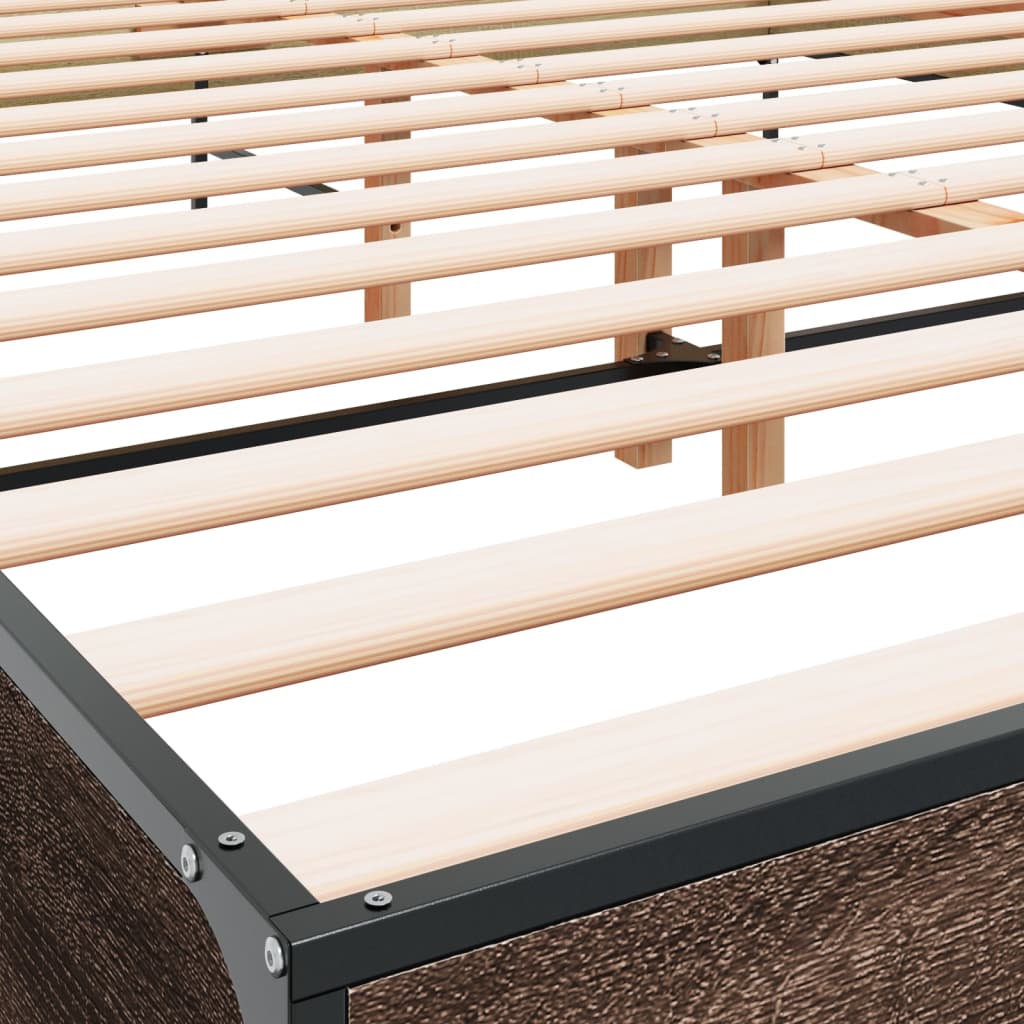 Okvir kreveta smeđi hrast 140x200cm konstruirano drvo i metal