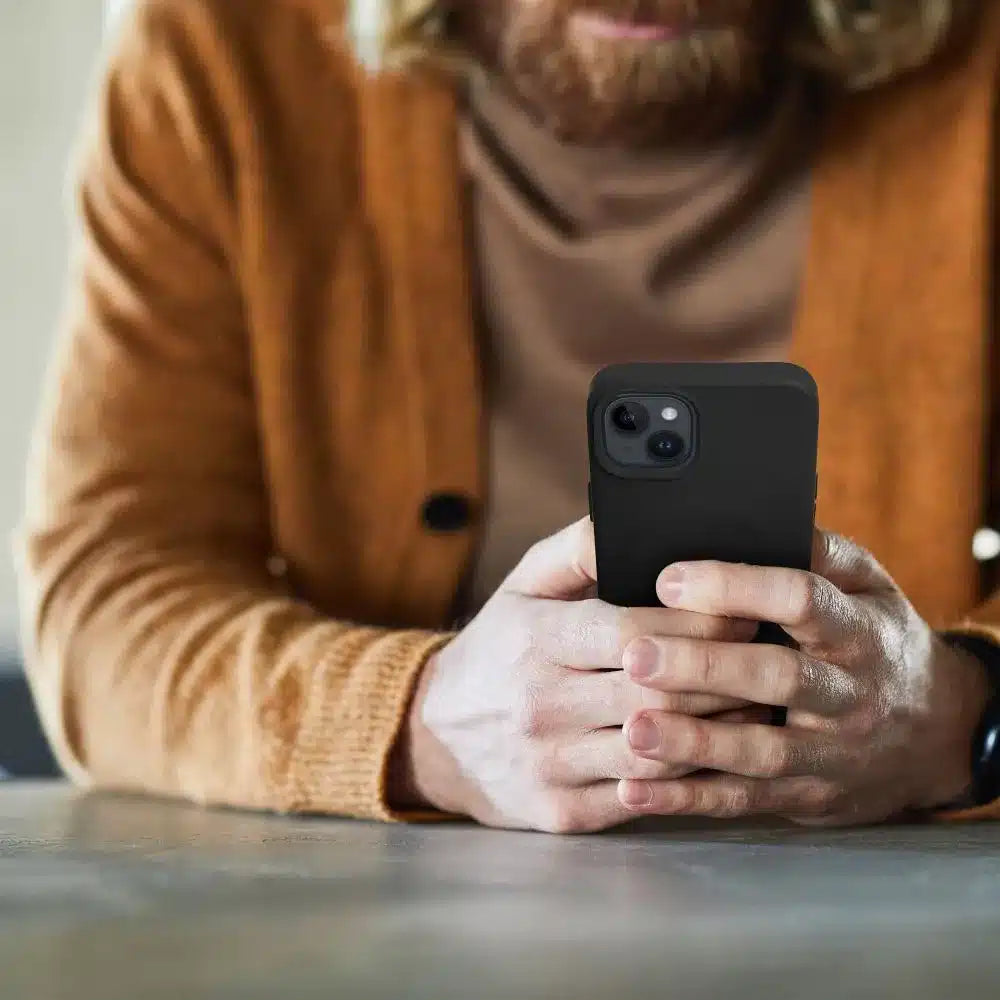 Roar kožené MagSafe kompatibilní pouzdro – pro iPhone 14 Plus černé