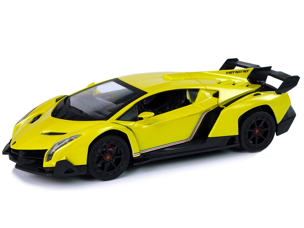 Licencirani auto na daljinsko upravljanje Lamborghini Veneno 2.4 G sa efektima - žuti