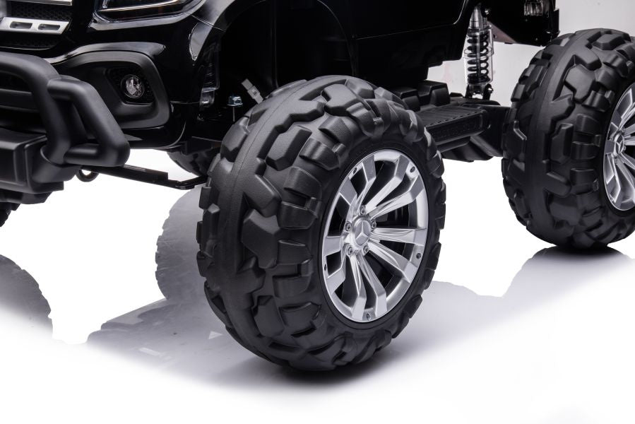 Licencirani auto na akumulator Mercedes DK-MT950 4x4 - crni/lakirani