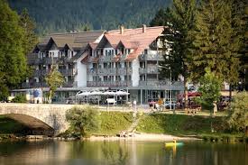 Bohinjské jezero, 2, 3 nebo 4 noci se snídaní a wellness pro dvě osoby – Hotel Jezero****