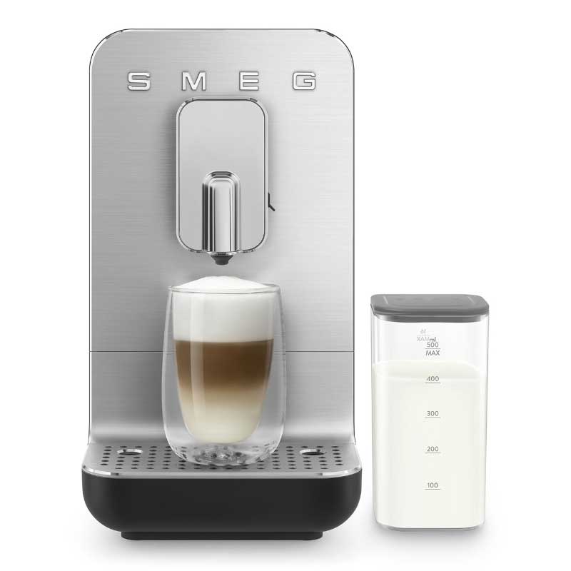 Smeg BCC13BLMEU Automatski espresso aparat