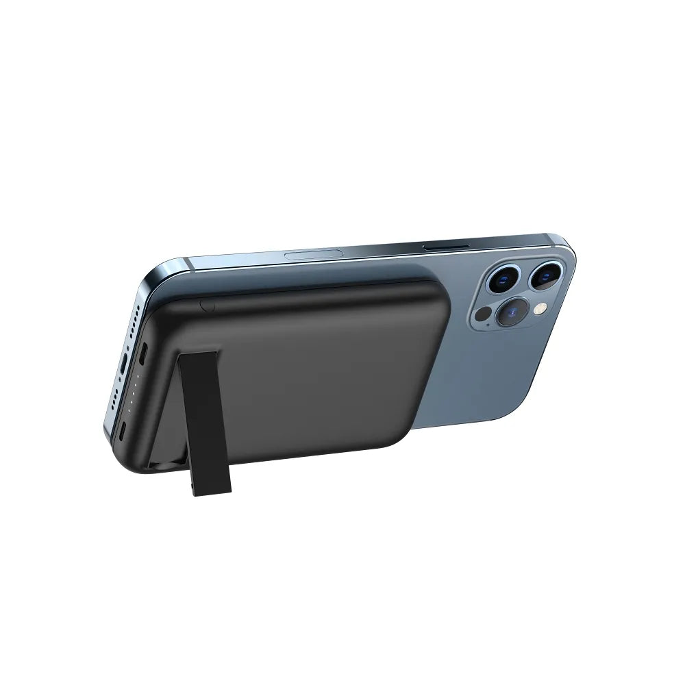 POWER BANK VEGER MagOn Kick s induktivnim punjenjem podržava punjenje s MagSafe 15W - 5 000mAh PD 20W crna