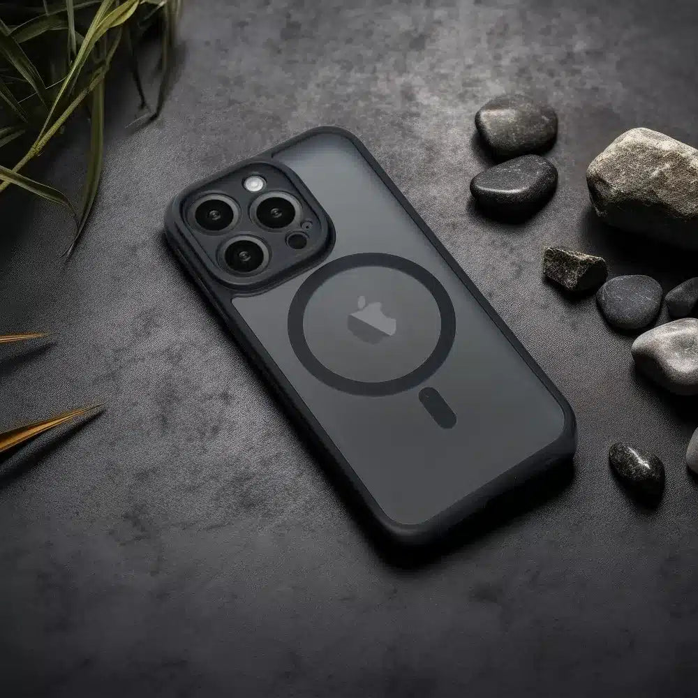 Full Matte Mag Cover maska kompatibilna s MagSafe za iPhone 13 Pro crna