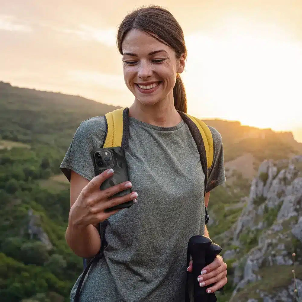 Ochranný kryt Armor Mag Cover kompatibilní s MagSafe pro iPhone 15 černý