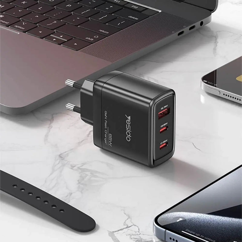 Zidni punjač Yesido YC144C 65W 3.25A 1 x USB-A - 2 x USB-C s USB-C kabelom crni